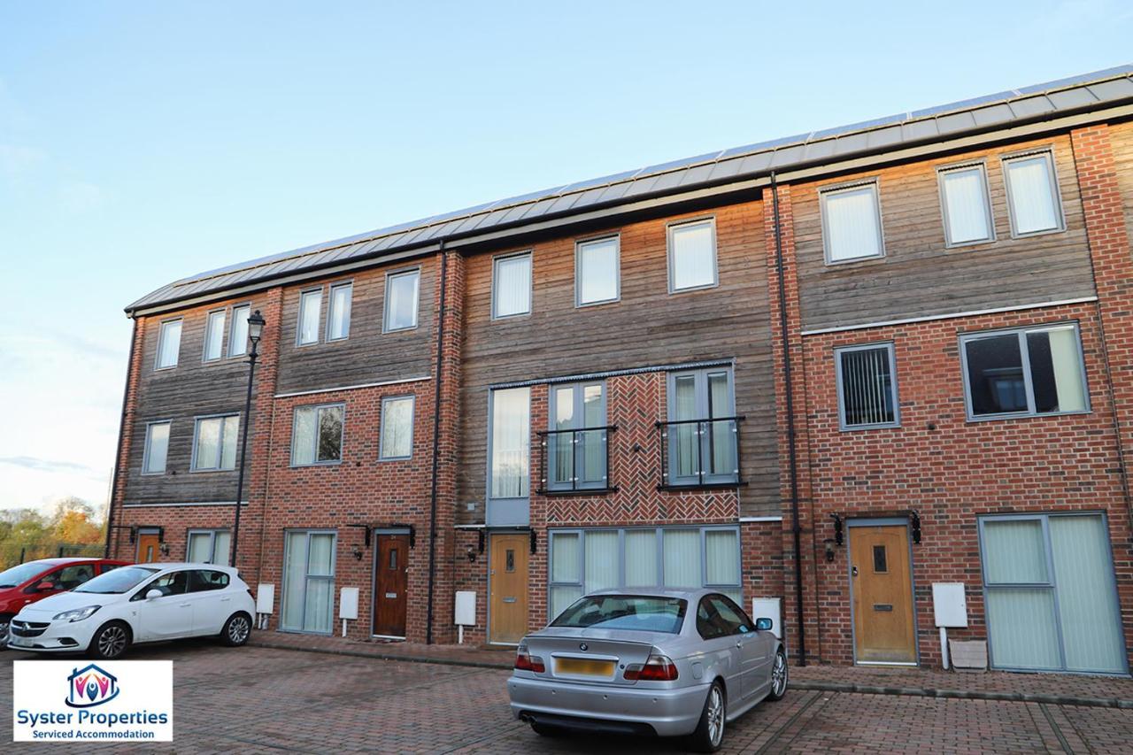 Syster Properties Serviced Accommodation Leicester 5 Bedroom House Glen View エクステリア 写真